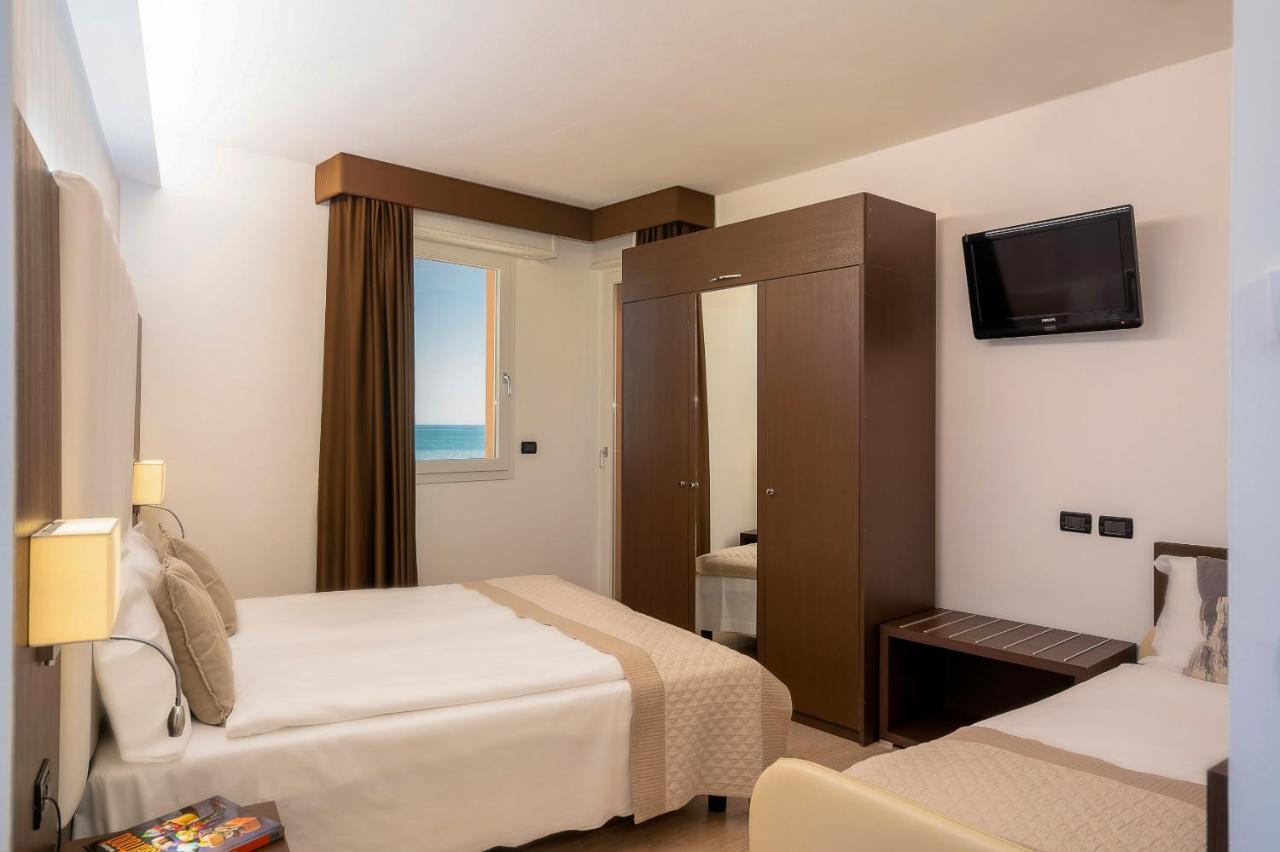 Hotel Adria Sul Mare Caorle Extérieur photo