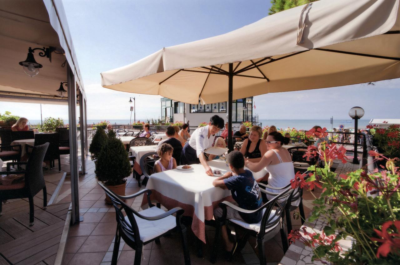 Hotel Adria Sul Mare Caorle Extérieur photo