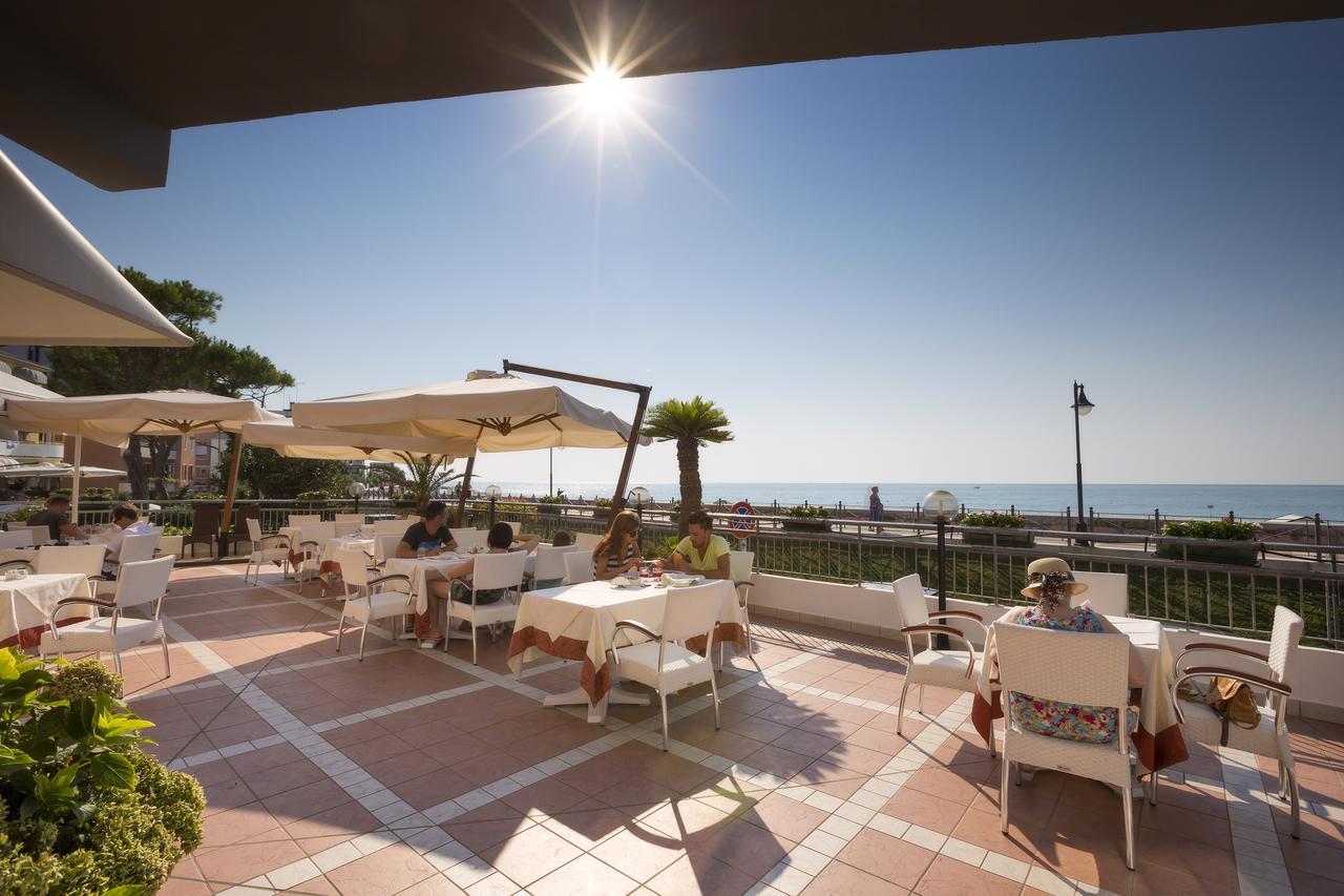 Hotel Adria Sul Mare Caorle Extérieur photo