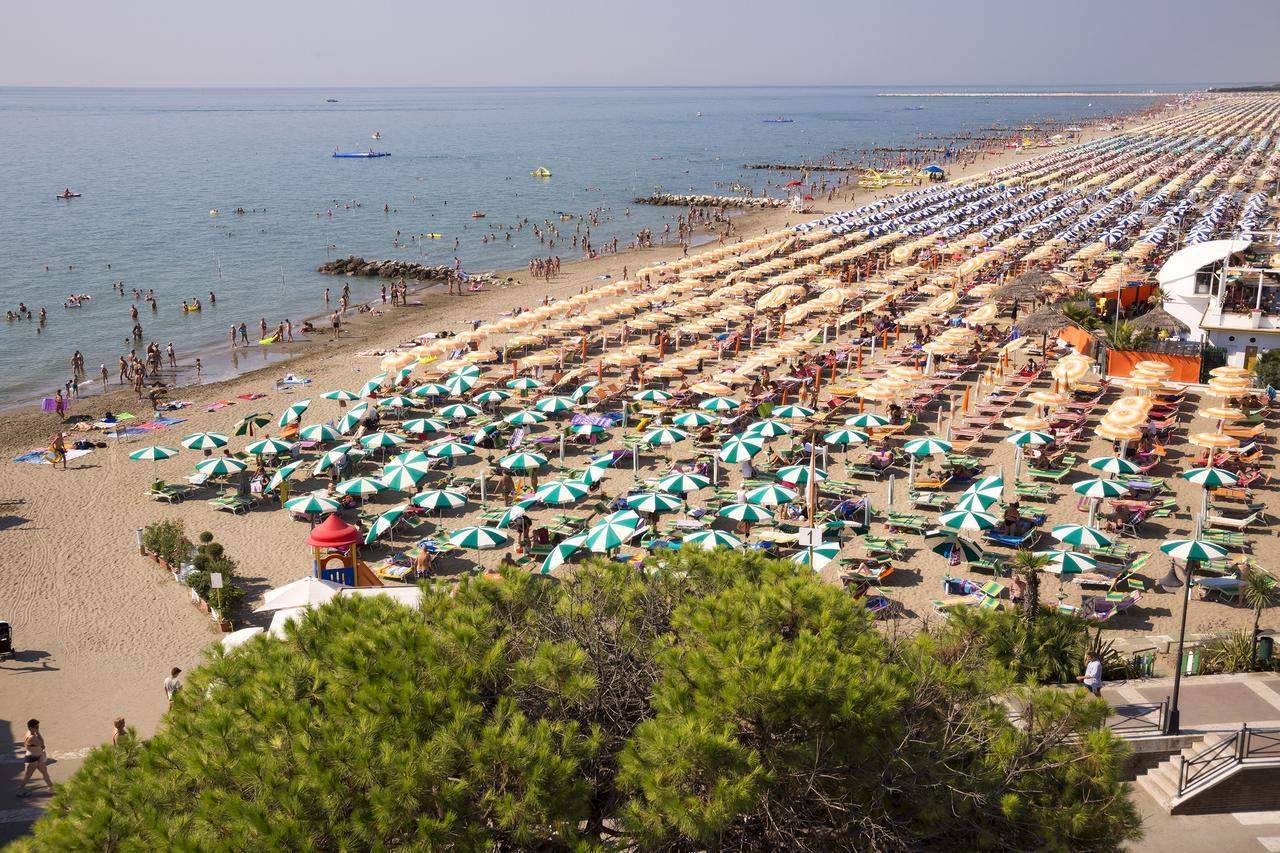 Hotel Adria Sul Mare Caorle Extérieur photo